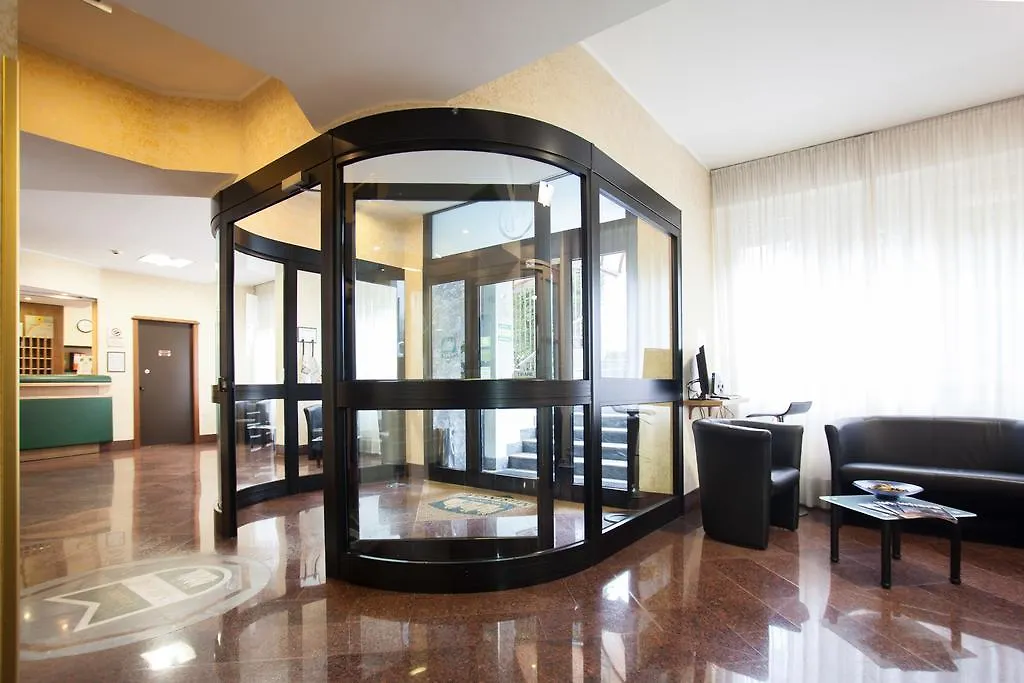 *** Апарт-отель Residence Desenzano Милан Италия
