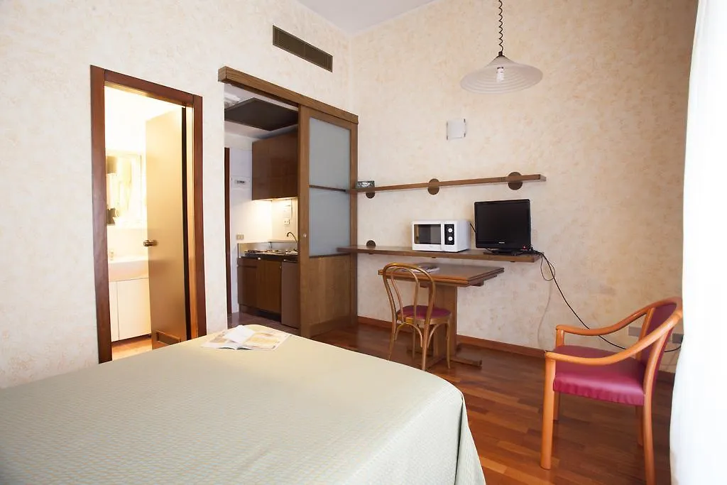 Residence Desenzano Милан Апарт-отель