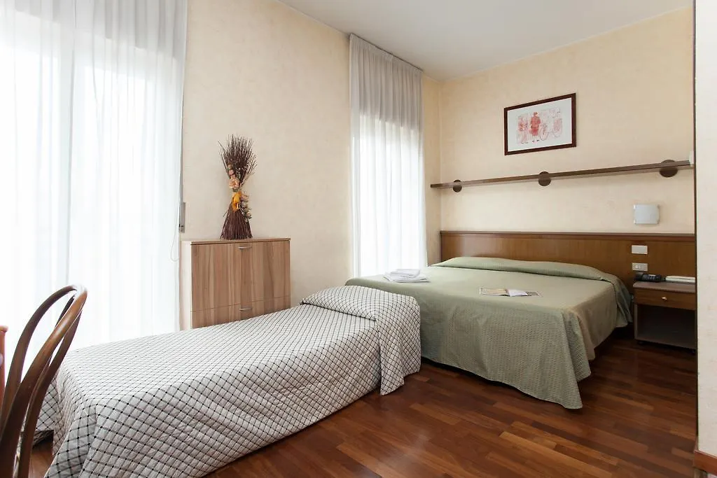 Residence Desenzano Милан Апарт-отель